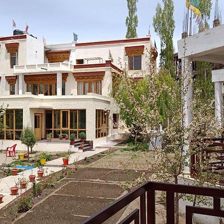 Niri-La Guest House Leh Exterior photo
