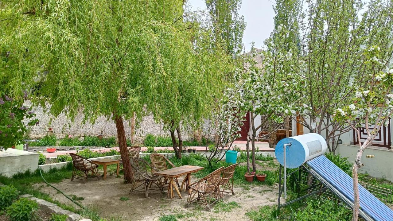Niri-La Guest House Leh Exterior photo